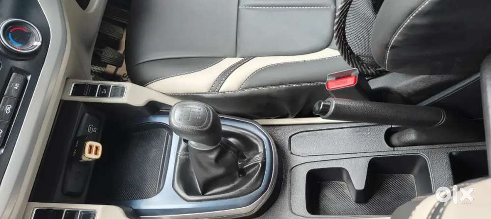 Kia Carens 2023 Petrol 25000 Km Driven