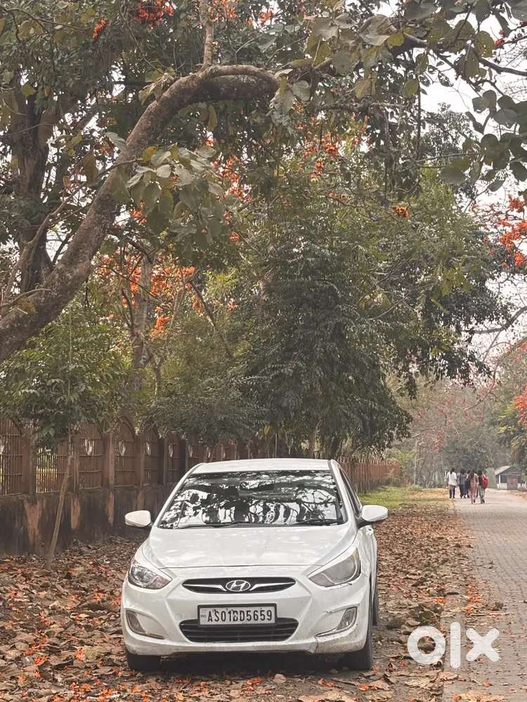 Hyundai Verna 2012