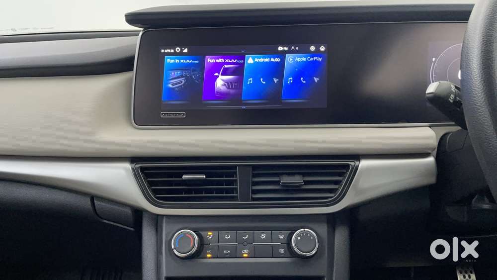 Mahindra Xuv700 2.0 Ax 5 Petrol At Str, 2022, Petrol