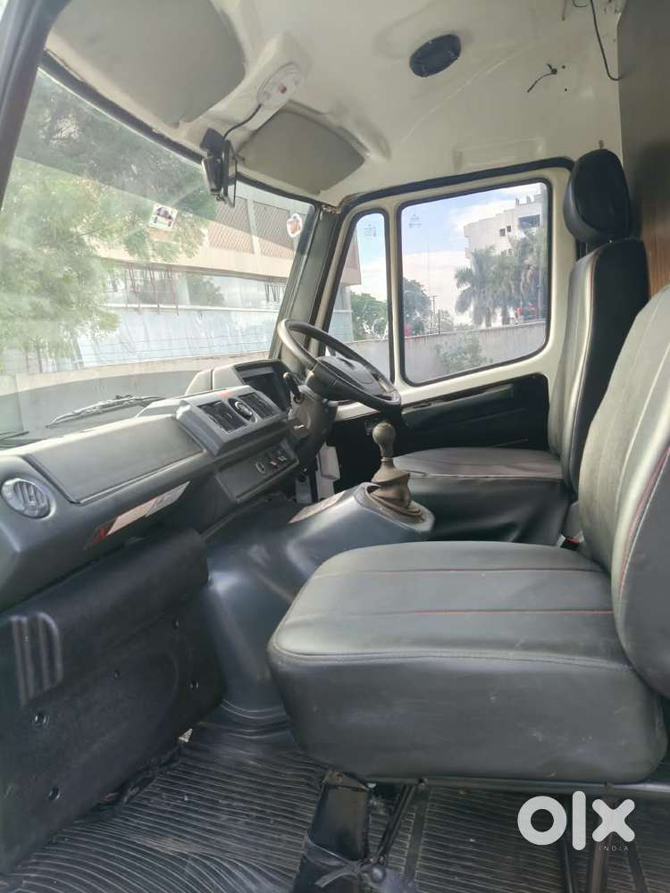 Force Motors Urbania 3350wb 10-seater, 2018, Diesel