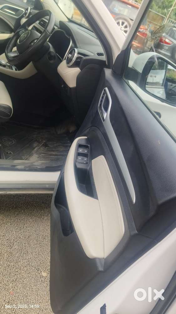 Mg Zs Ev Exclusive Iconic Ivory, 2023, Electric