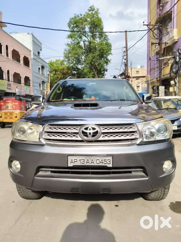 Toyota Fortuner 3.0 4x4 Manual, 2011, Diesel