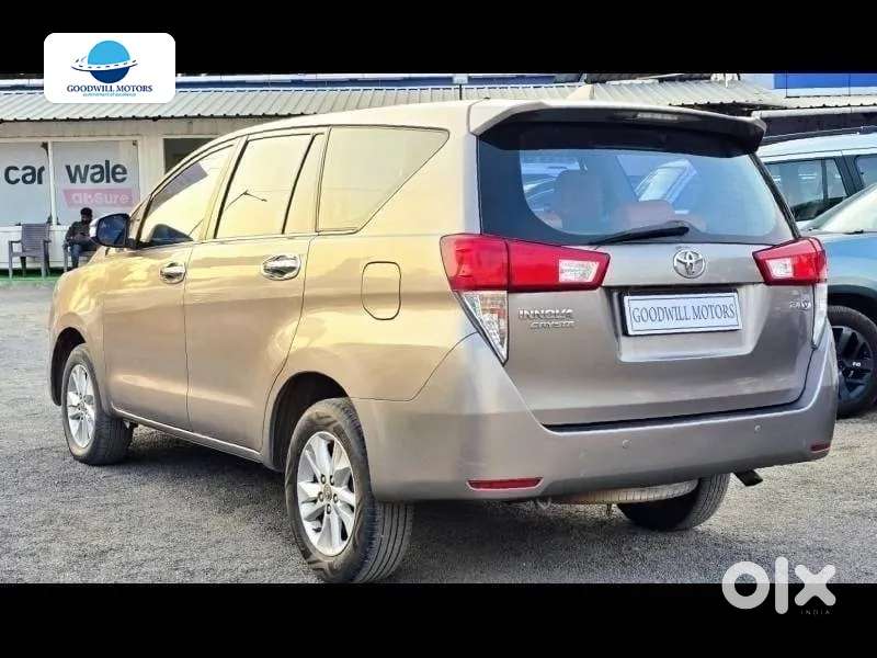 Toyota Innova Crysta 2.4 V 7 Str, 2016, Diesel