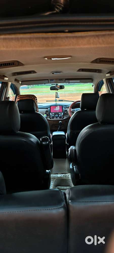 Toyota Innova 2015 Diesel 250000 Km Driven