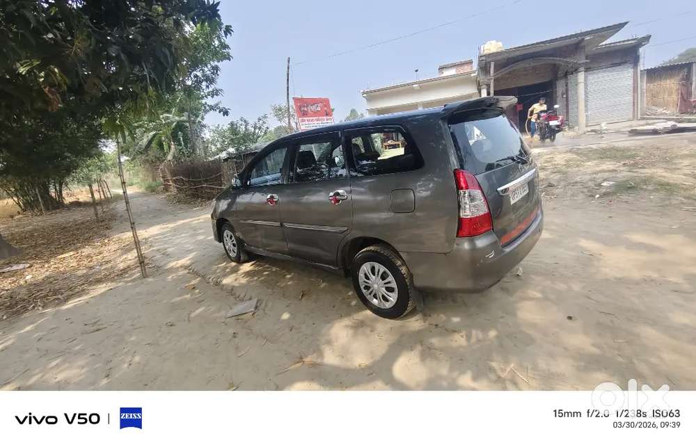 Toyota Innova Hycross 2013 Diesel 160000 Km Driven