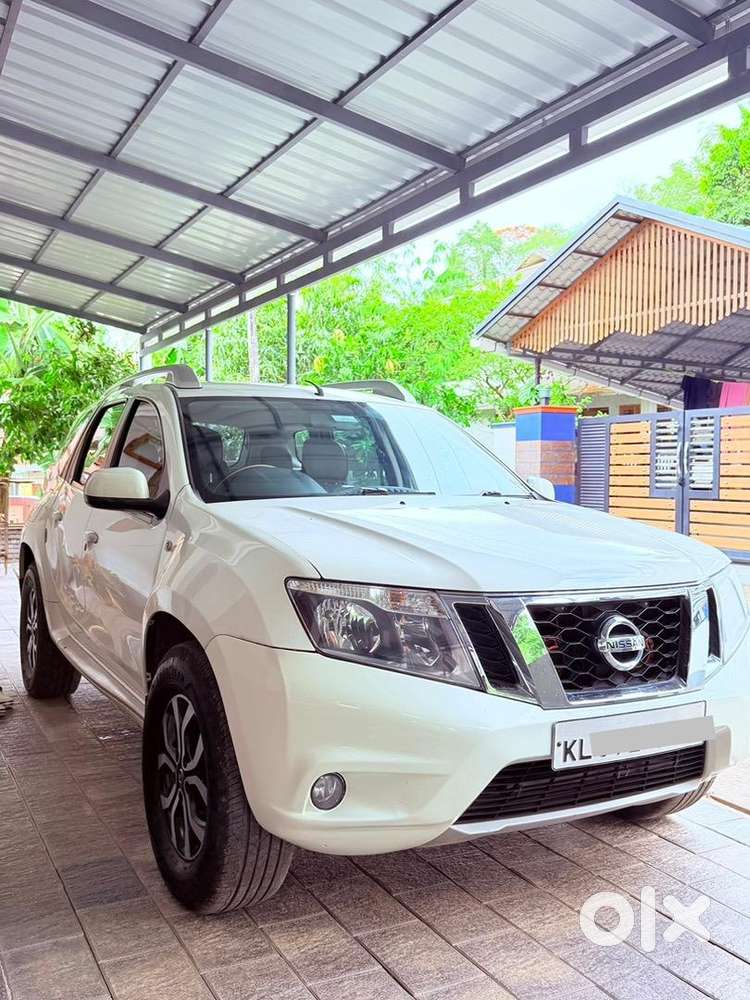 Nissan Petrol Car 2014
