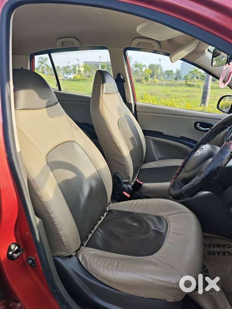 Hyundai I10 Sportz At, 2013, Petrol