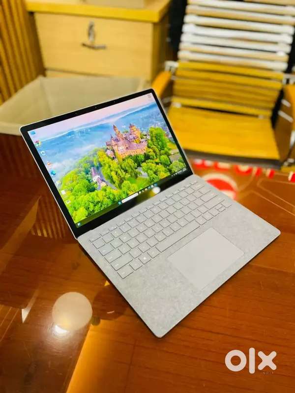 High definition premium laptop fully functional i3 i5