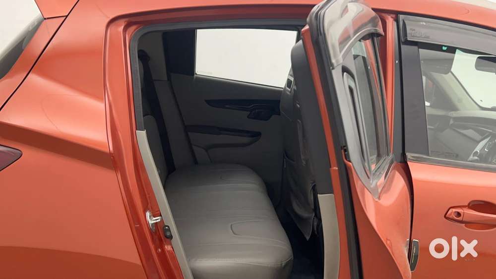 Mahindra Kuv 100 Mfalcon G80 K6 Plus, 2017, Petrol