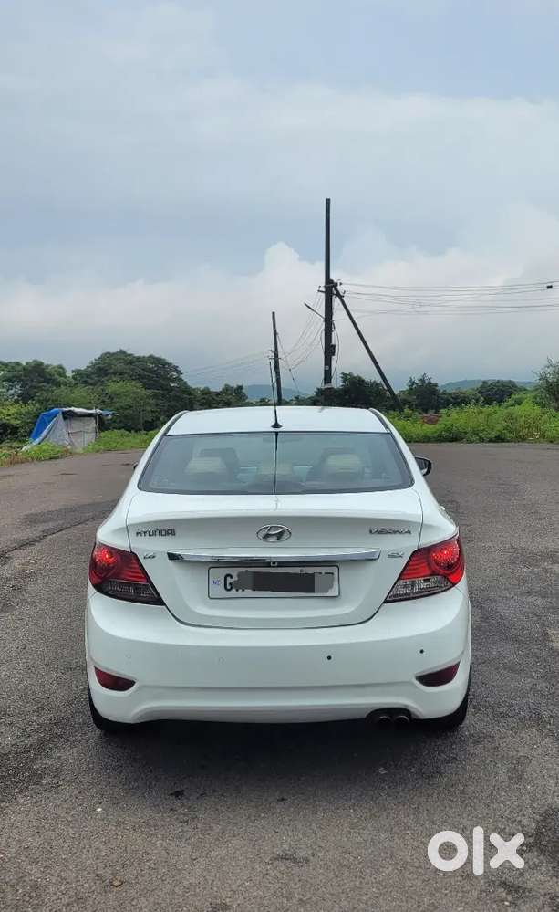 Hyundai Verna Sx(0) Diesel Secand Owner Family Trasfer Price Slightly