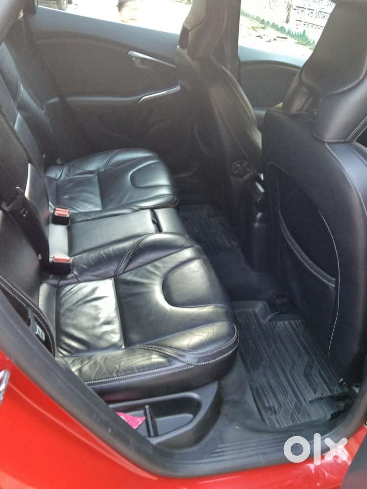 Volvo V40 2015-2016 D3 R-design, 2018, Diesel