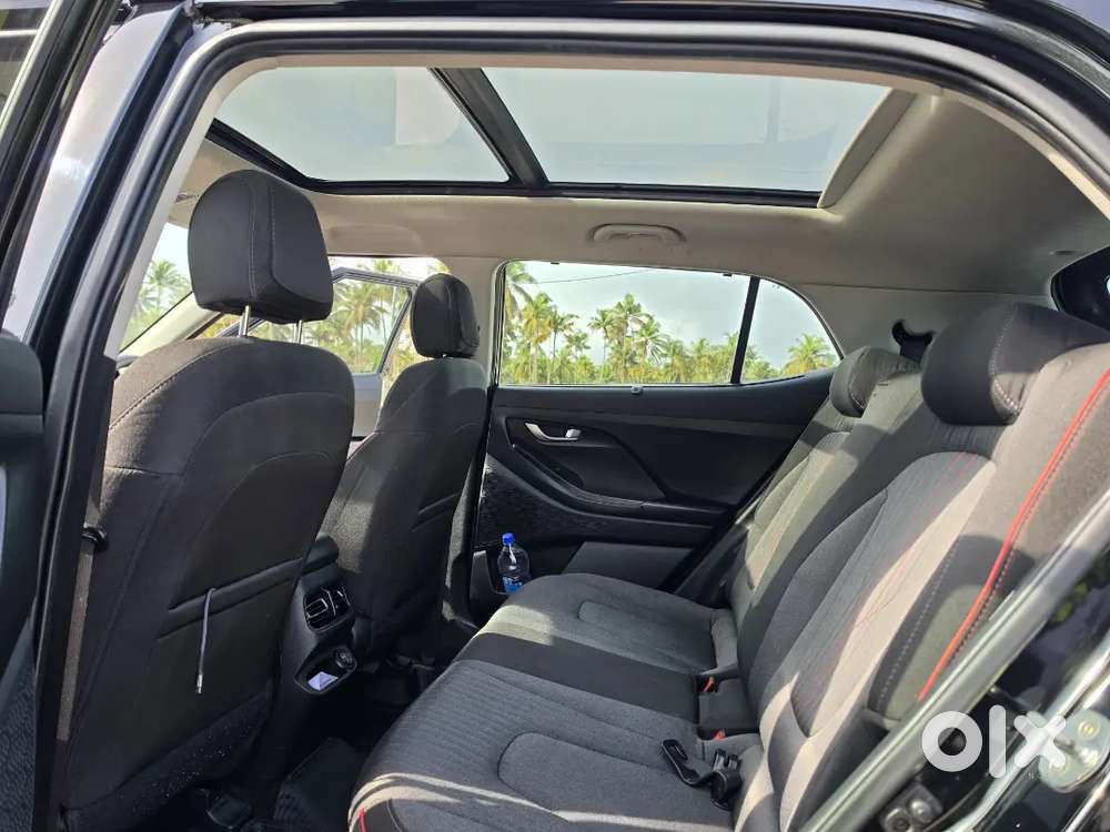 Hyundai Creta S+ Se Knight Edition

(black) - Well Maintained