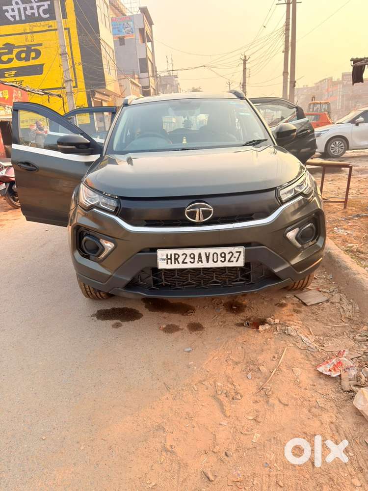 Tata Nexon Petrol 2020 Green 75000