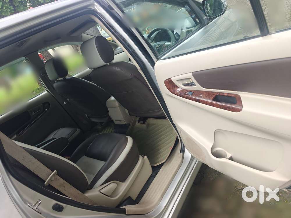 Toyota Innova 2.5 E Diesel Ps 7-seater, 2013, Diesel