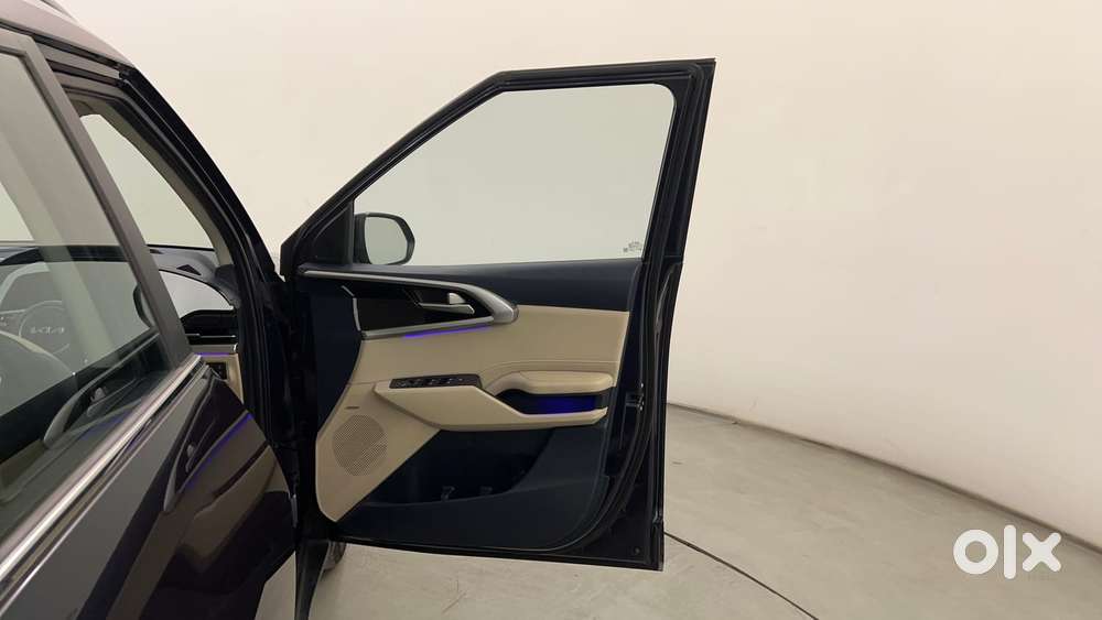 Kia Carens 1.5 Luxury Plus Diesel At 6 Str, 2023, Diesel