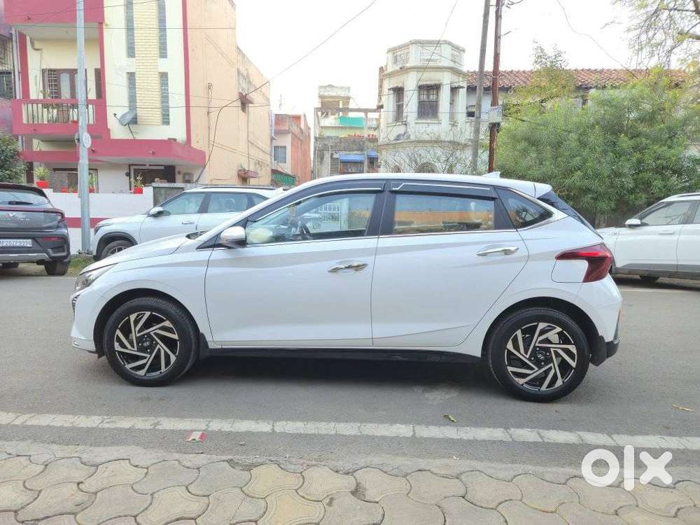 Hyundai New I20 1.2 Asta (o) Mt, 2024, Petrol