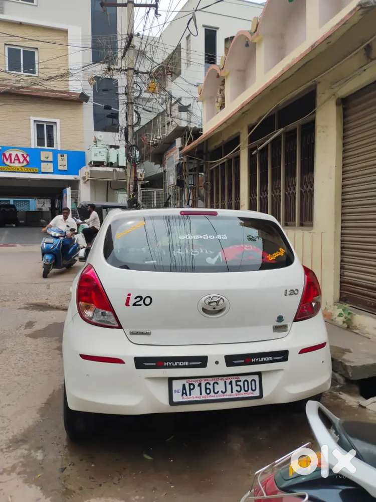 Hyundai New I20 2013 Diesel 100000 Km Driven