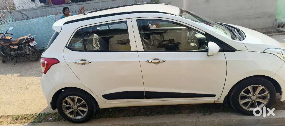 Hyundai Grand I10 2017 Petrol 65000 Km Driven
