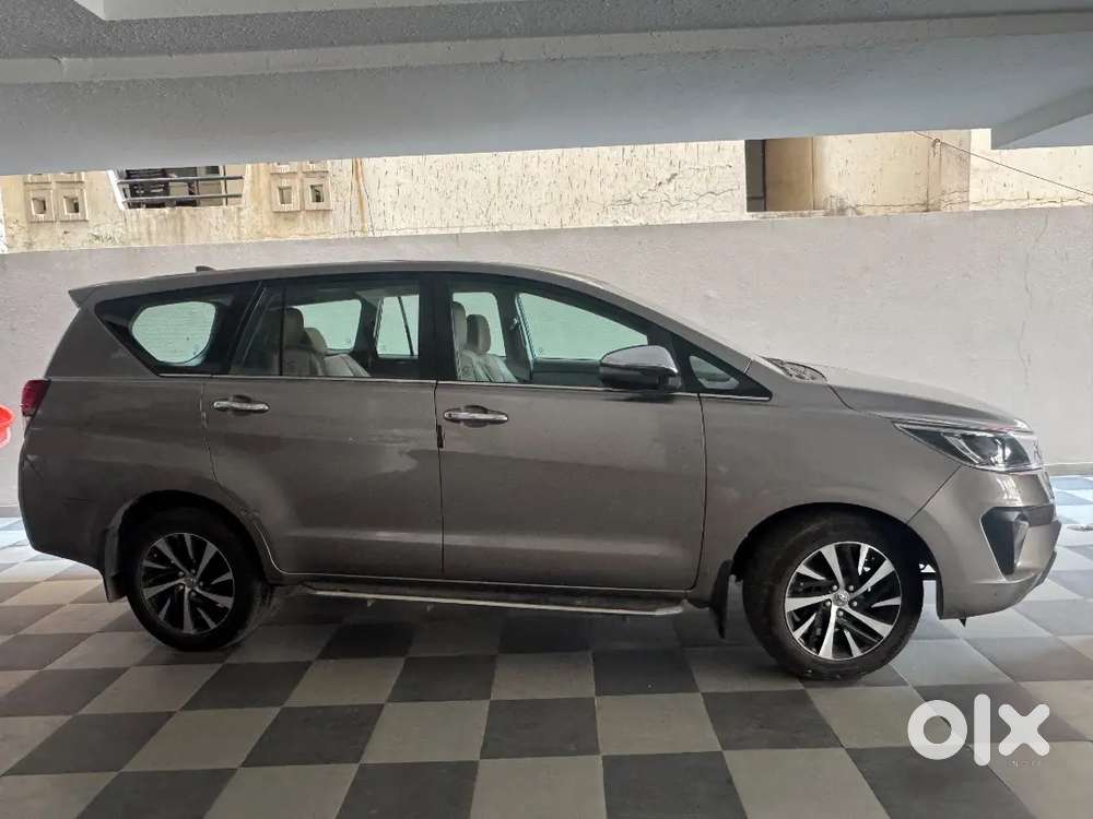 Toyota Innova Crysta 2023 Diesel At