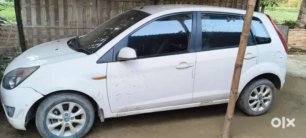 Ford Figo Petrol 2012 Year