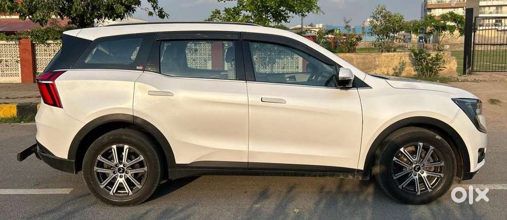 Mahindra Xuv700 2.2 Ax 7 Diesel At Luxury Pack Str, 2025, Diesel