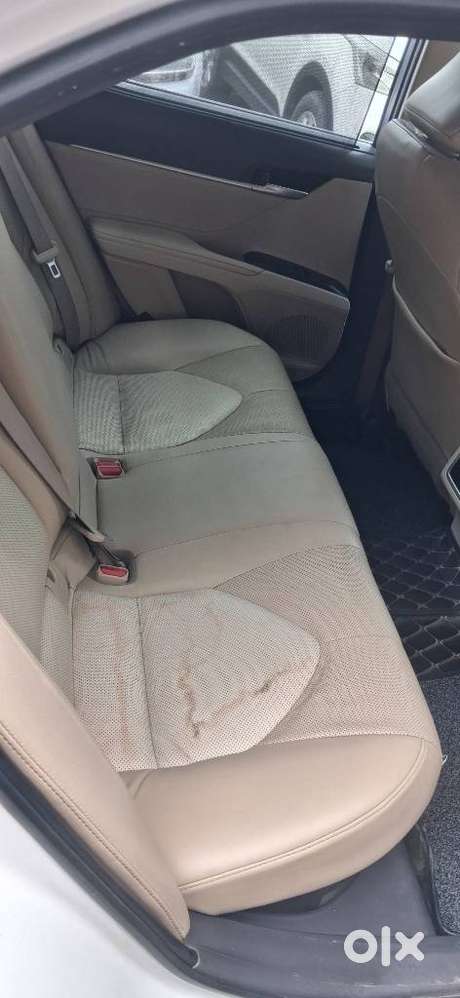 Toyota Camry Hybrid, 2023, Petrol