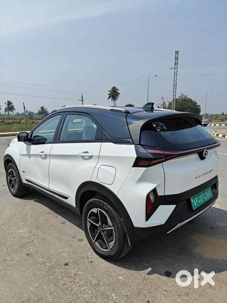 Tata Nexon Ev Top-end , With Sunroof And Fast Charger Available, Jbl