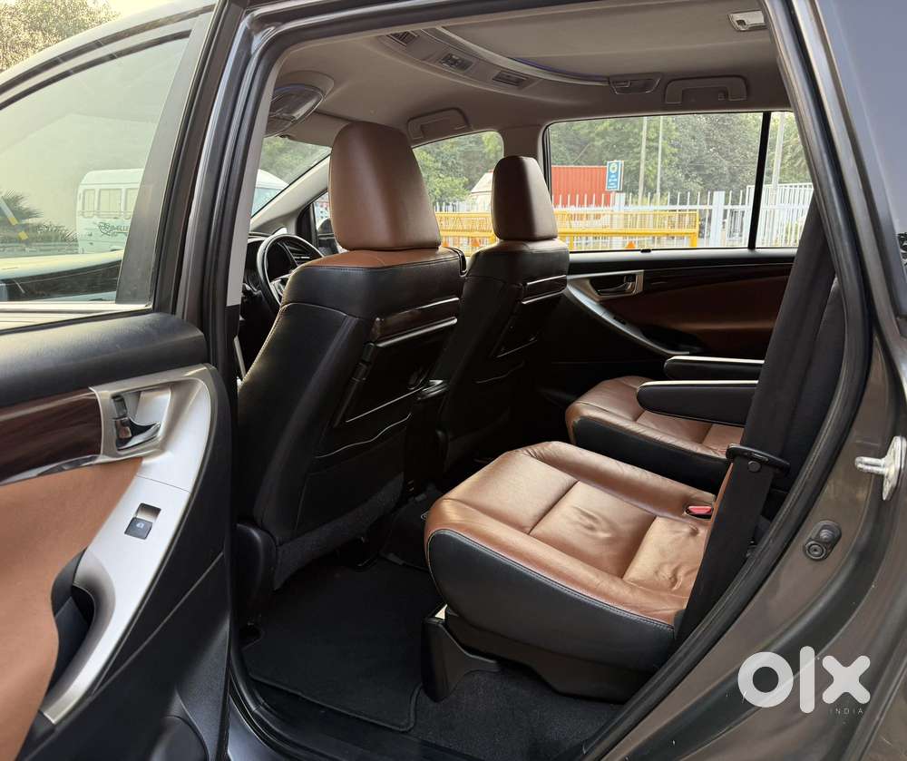 Toyota Innova Crysta 2.7 Zx At, 2017, Petrol