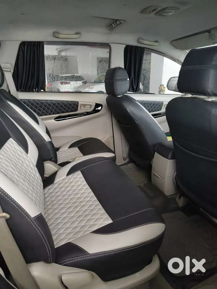 Toyota Innova 2.5g 7 Diesel