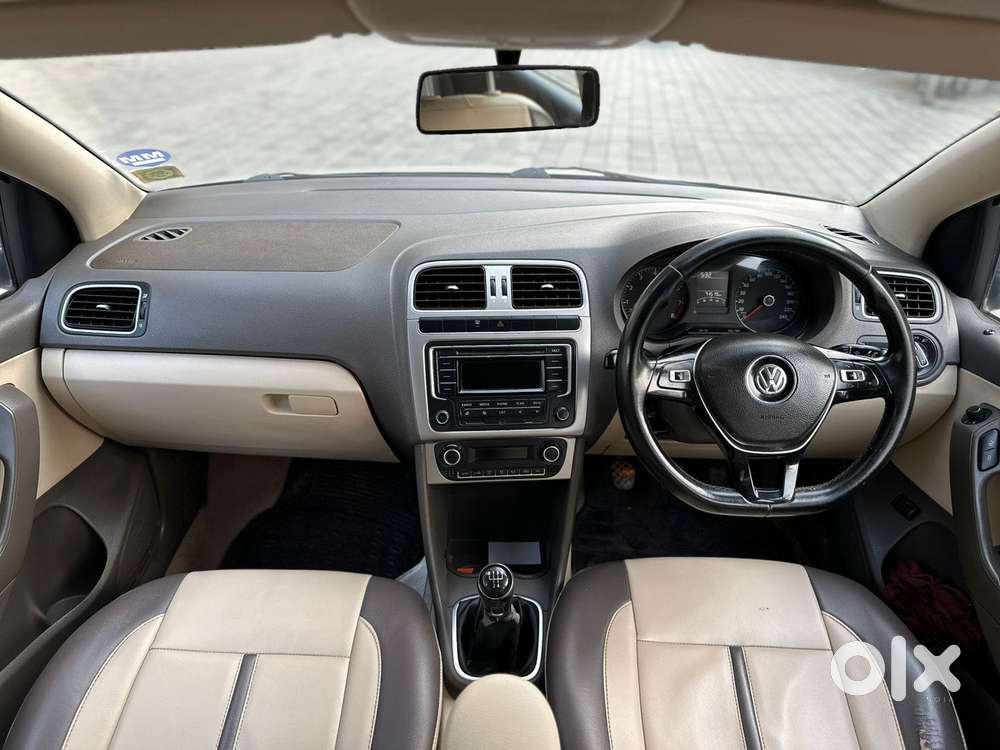 Volkswagen Vento Petrol Highline, 2015, Petrol
