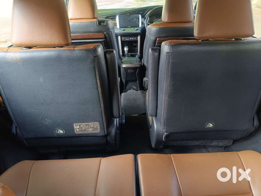 Toyota Innova Crysta 2.8z Automatic, 2016, Diesel