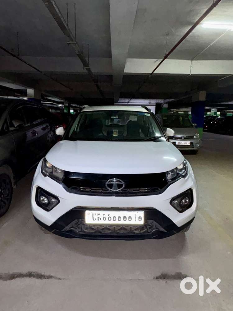 Tata Nexon Xma Amt (automatic) Petrol+cng Single Owner
