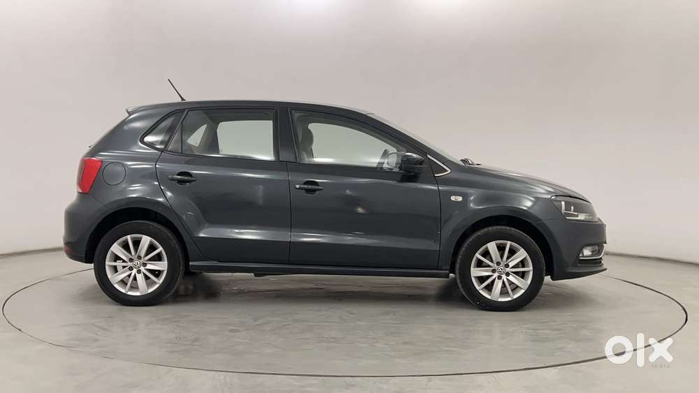Volkswagen Polo Petrol Highline 1.2l, 2015, Petrol