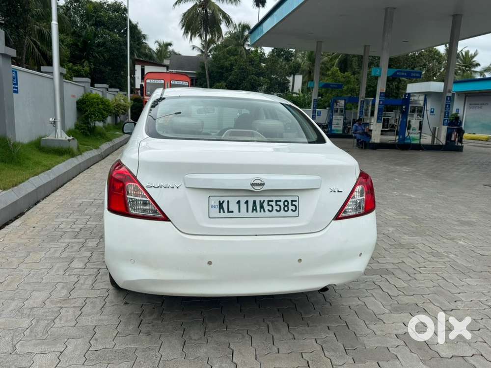 Nissan Sunny Xl Petrol 2011