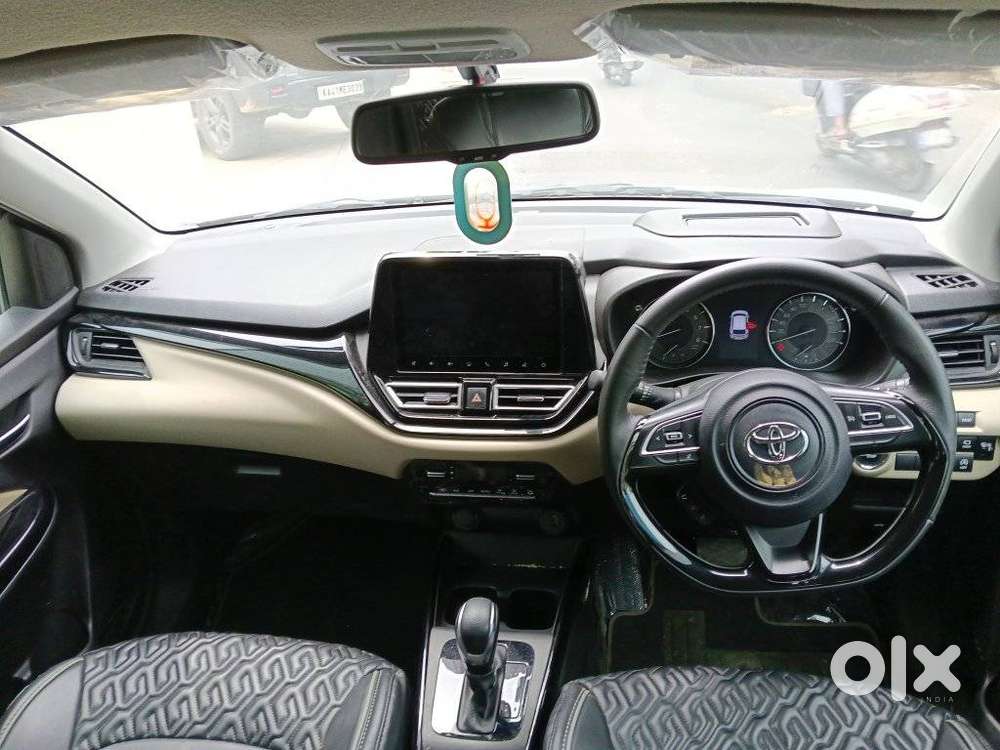 Toyota Glanza 1.2 V Amt, 2024, Petrol