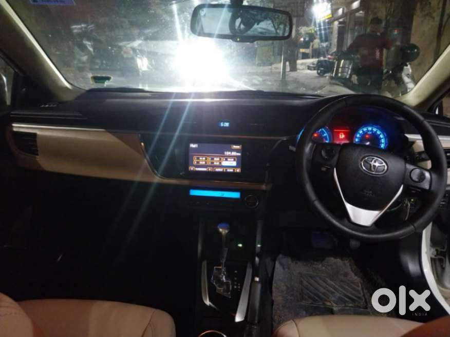 Toyota Corolla Altis 1.8 G Cvt, 2015, Petrol