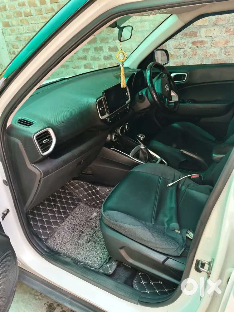 Hyundai Venue 2020 Diesel Well Maintained