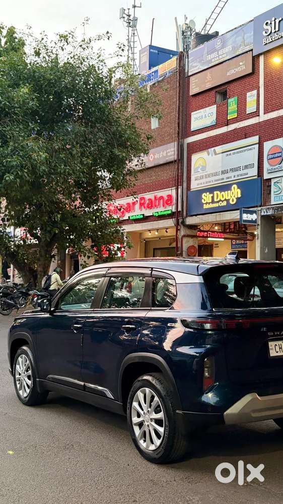 Maruti Suzuki Grand Vitara 1.5 Delta Smart Hybrid At, 2023, Petrol