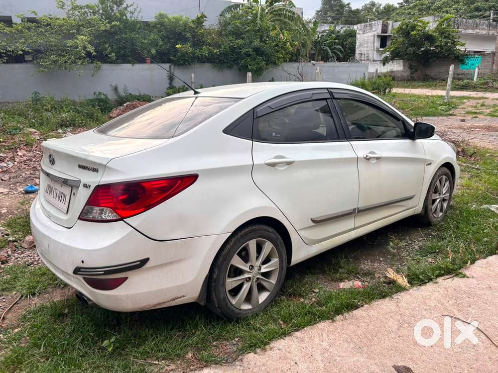 Hyundai Fluidic Verna 2013