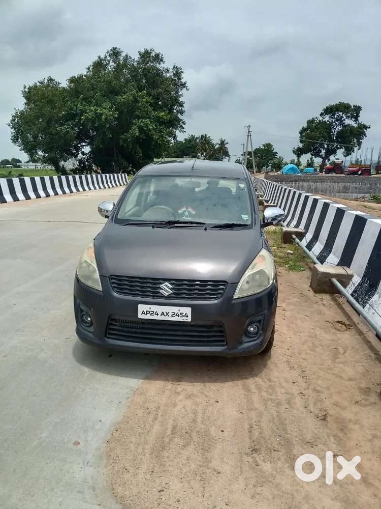 Maruti Suzuki Ertiga Zxi 2013 Diesel Variant