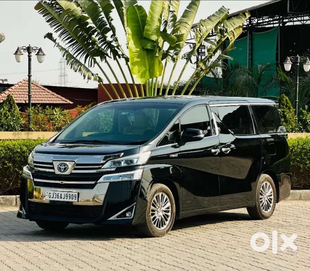 Toyota Vellfire Vip – Executive Lounge, 2023, Petrol