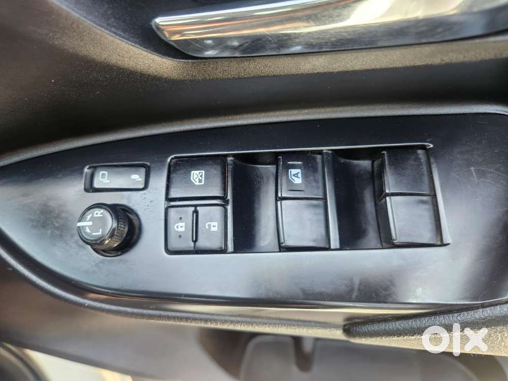 Toyota Innova Crysta 2.4 G Mt, 2024, Diesel