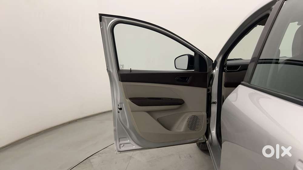 Renault Triber Rxt Easy-r Amt, 2022, Petrol