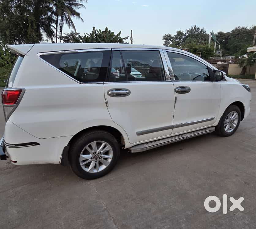 Toyota Innova Crysta G 8 Str, 2017, Diesel