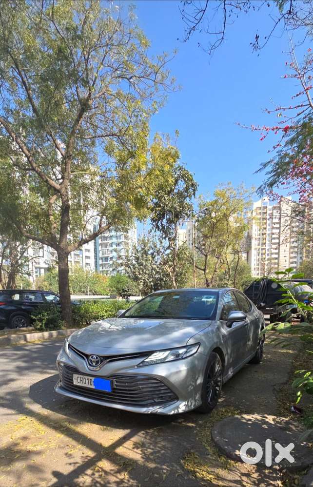 Toyota Camry Hybrid 2019