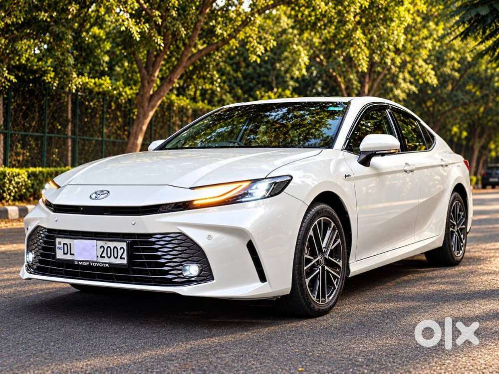Toyota Camry Hybrid, 2025, Petrol