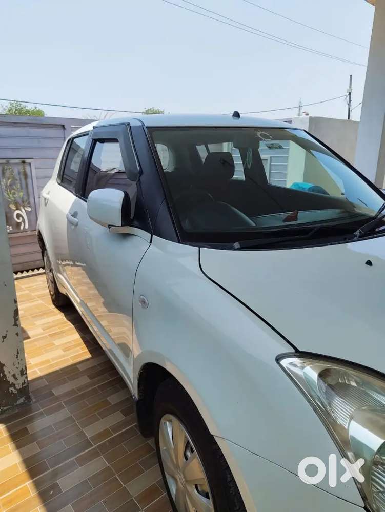 Maruti Suzuki Swift Lxi 2010 Bsiv