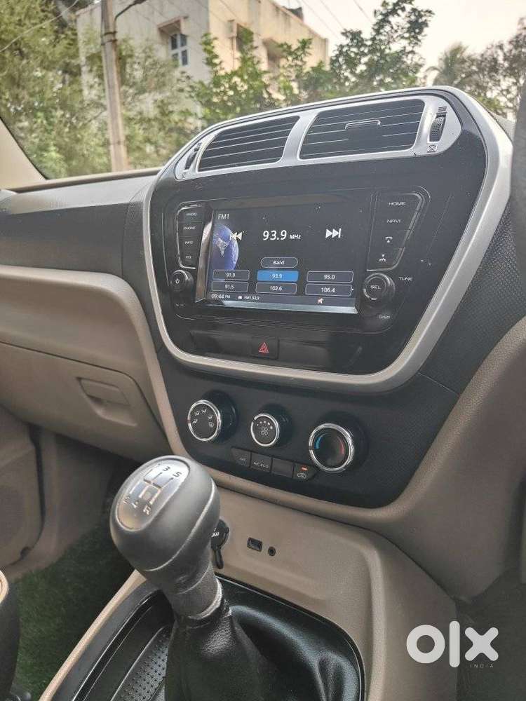 Mahindra Tuv 300 T10, 2018, Diesel