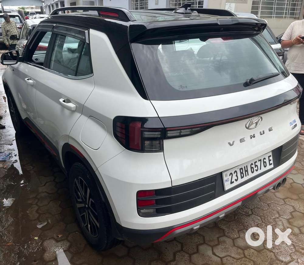 Hyundai Venue Petrol 2023