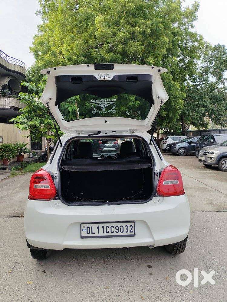 Maruti Suzuki Swift Vxi + Manual, 2022, Petrol